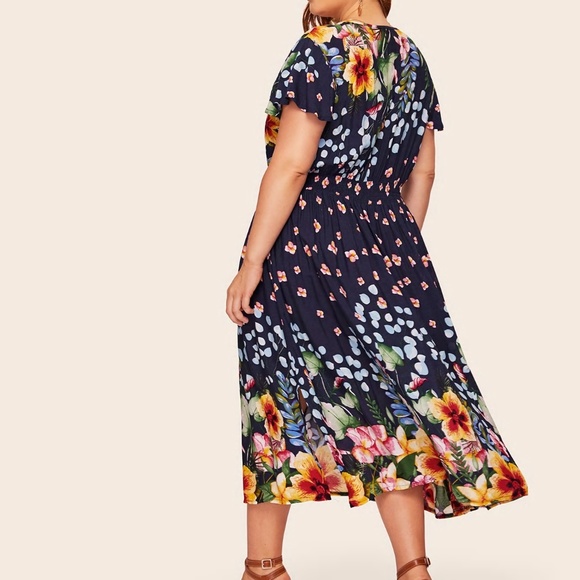 New floral plus light weight flowy dress - Picture 2 of 4